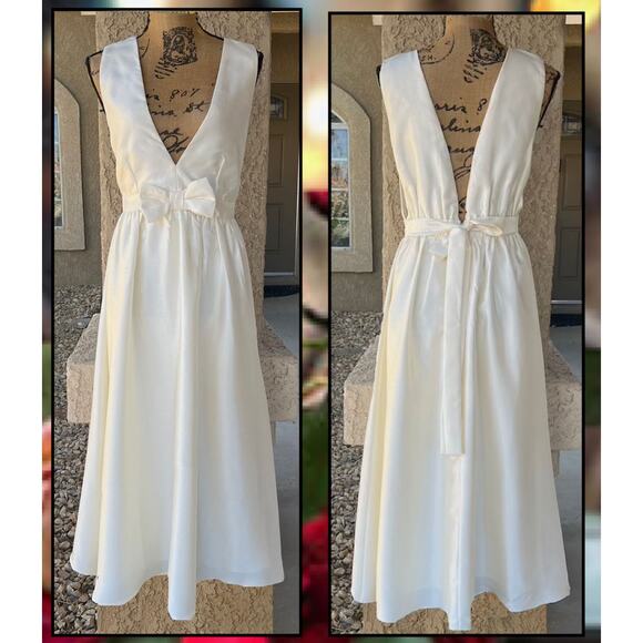 Lulus Ivory Sleeveless Bow Elegant Destiny Sleeveless Bow Midi Dress Size M - Picture 5 of 10